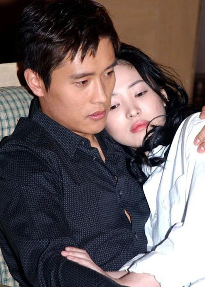 Cuộc đời Song Hye Kyo y hệt Câu Chuyện Hoa Hồng: Là "cỗ máy sát trai", nhan sắc trường tồn với thời gian - 2