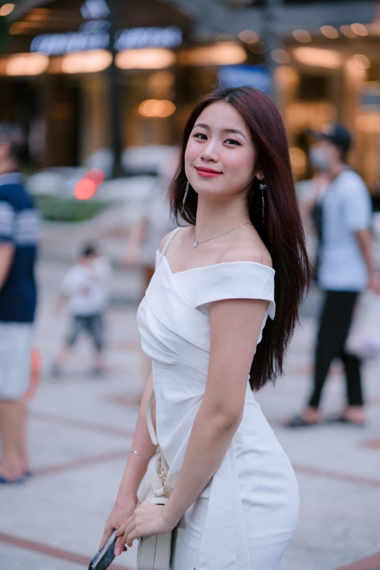 Hội ái nữ nhà sao Việt tại lễ tốt nghiệp: Cô kẻ mắt tô son điệu đà, cô dáng chuẩn xinh như Hoa hậu - 11
