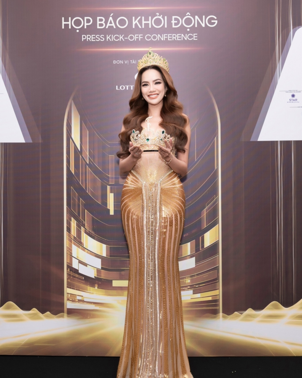 Bất ngờ cuộc thi Hoa hậu Hòa bình Việt Nam 2024 yêu cầu thí sinh phải livetream bán hàng, có tài năng ca hát để giành vé vào top