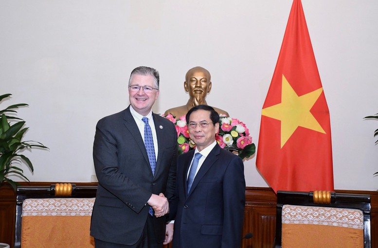 Trợ lý Ngoại trưởng Mỹ: Việt Nam đảm nhiệm vai trò ngày càng quan trọng tại các diễn đàn đa phương và khu vực- Ảnh 1.