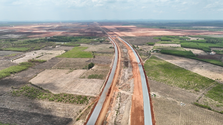 Vượt tiến độ nhiều hạng mục, 'siêu sân bay' Long Thành đang dần rõ nét- Ảnh 5.