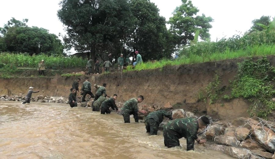 bo doi dam mua vac da va ke giup dan (3).jpg