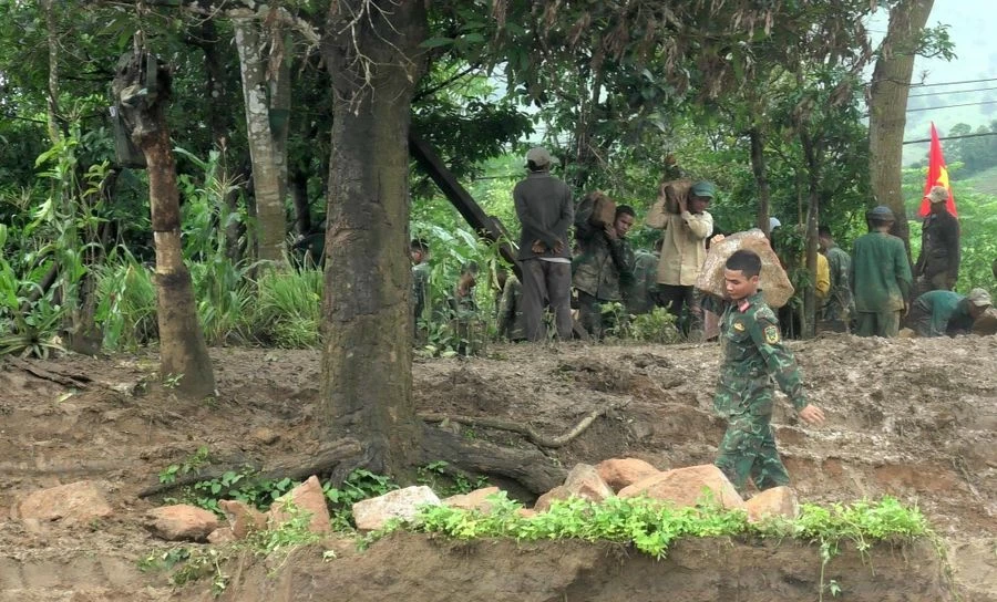 bo doi dam mua vac da va ke giup dan (1).jpg