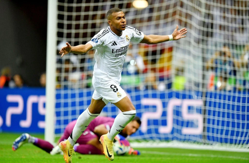 Kết quả Siêu Cúp châu Âu: Kylian Mbappe tỏa sáng, Real Madrid lập kỷ lục mới