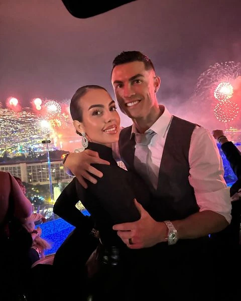 Ronaldo khép lại quá khứ đào hoa từ khi hẹn hò với Georgina