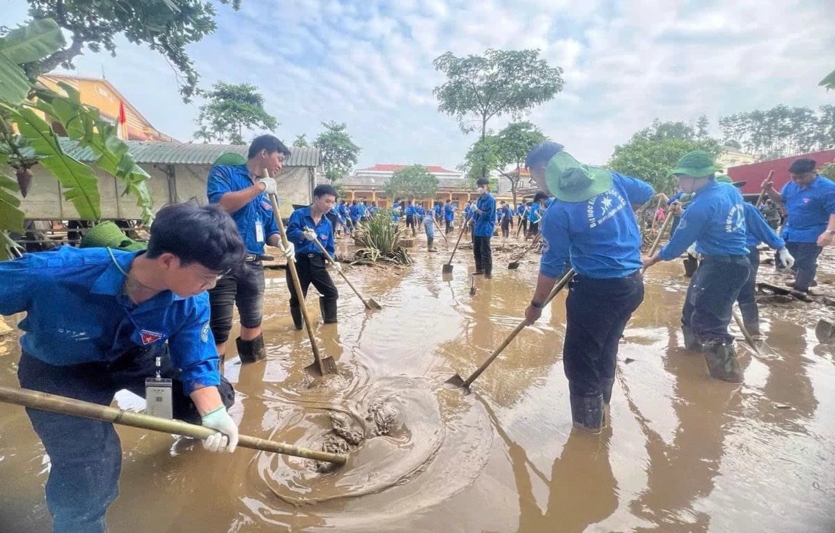 Hà Nội: Hơn 35.000 lượt đoàn viên, sinh viên tham gia khắc phục hậu quả bão số 3