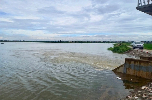 Hà Nội: Mưa lớn đầu tuần, lũ trên sông Bùi báo động 3- Ảnh 1.