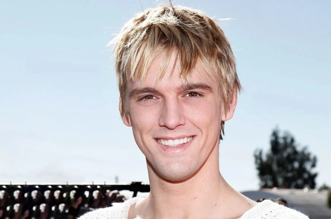 Trước khi Justin Bieber nổi đình nổi đám thì Aaron Carter là ngôi sao được mệnh danh là “hoàng tử nhạc pop”