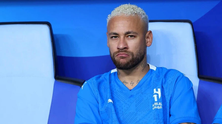 Huấn luyện viên Al-Hilal báo tin kém vui về Neymar