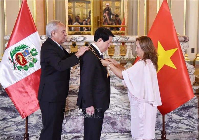 Tổng thống Peru trao tặng Huân chương 'Mặt trời Peru' cho Chủ tịch nước Lương Cường- Ảnh 1.