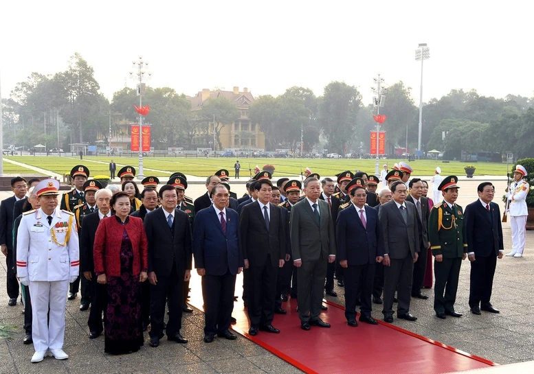 Lãnh đạo Đảng và Nhà nước viếng Chủ tịch Hồ Chí Minh nhân kỷ niệm 80 năm QĐND Việt Nam- Ảnh 3.