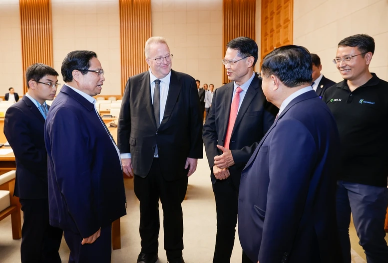 Thủ tướng: Phát triển khoa học công nghệ phục vụ hòa bình, hợp tác và phát triển- Ảnh 6.