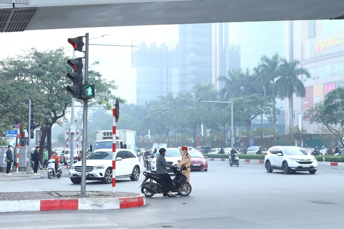 Trưởng Phòng cảnh sát giao thông Hà Nội: "Xử phạt nghiêm góp phần lập lại trật tự giao thông"