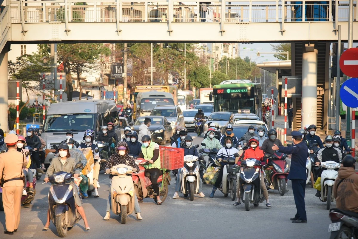 Dự báo thời tiết Hà Nội ngày 5/3: Đêm và sáng có mưa nhỏ rải rác, ban ngày nhiệt độ ấm dần