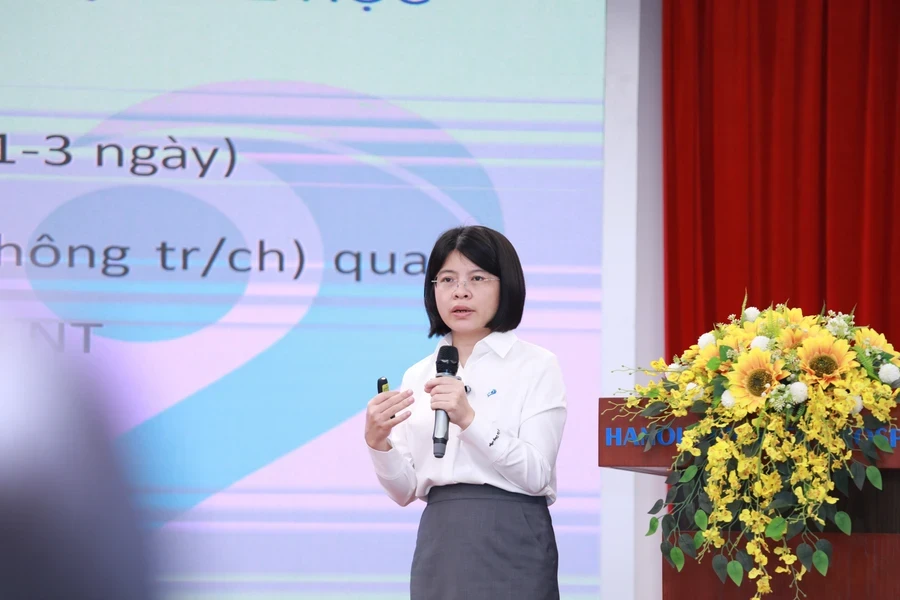 Phó Giám đốc Bệnh viện Nhi Hà Nội Đỗ Thị Thúy Nga chia sẻ các thông tin liên quan đến bệnh tay chân miệng.