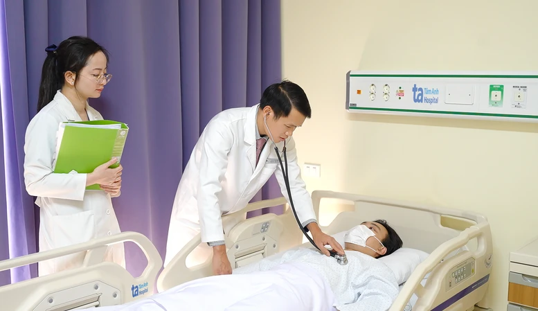 8 bệnh nhân đầu tiên thử nghiệm thuốc mới điều trị ung thư của Mỹ- Ảnh 1.