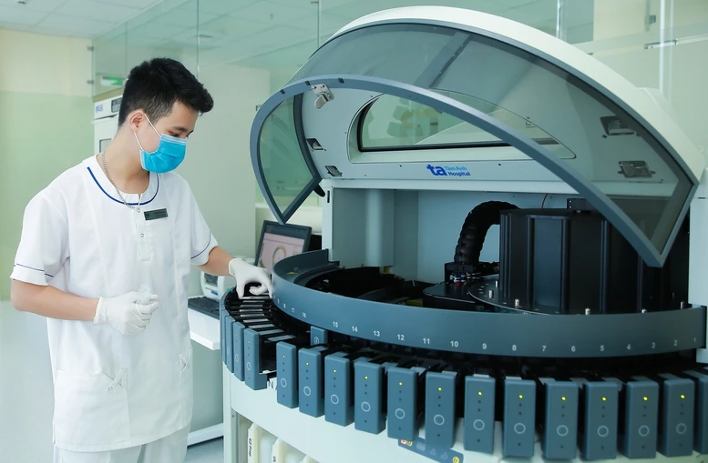 8 bệnh nhân đầu tiên thử nghiệm thuốc mới điều trị ung thư của Mỹ- Ảnh 2.