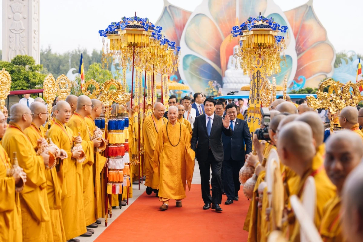 Rực rỡ lễ khai mạc Đại lễ Vesak Liên hợp quốc 2025