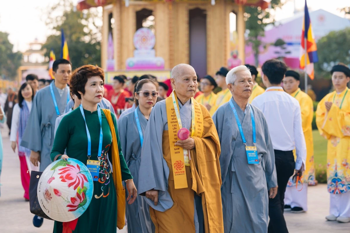 Rực rỡ lễ khai mạc Đại lễ Vesak Liên hợp quốc 2025