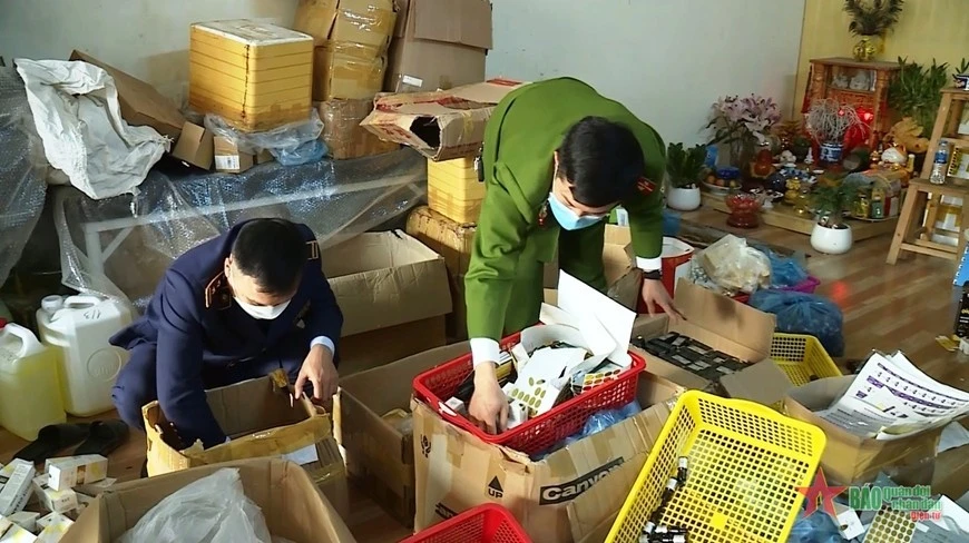 Bùng phát thực phẩm chức năng giả: Lỗ hổng trong quản lý?