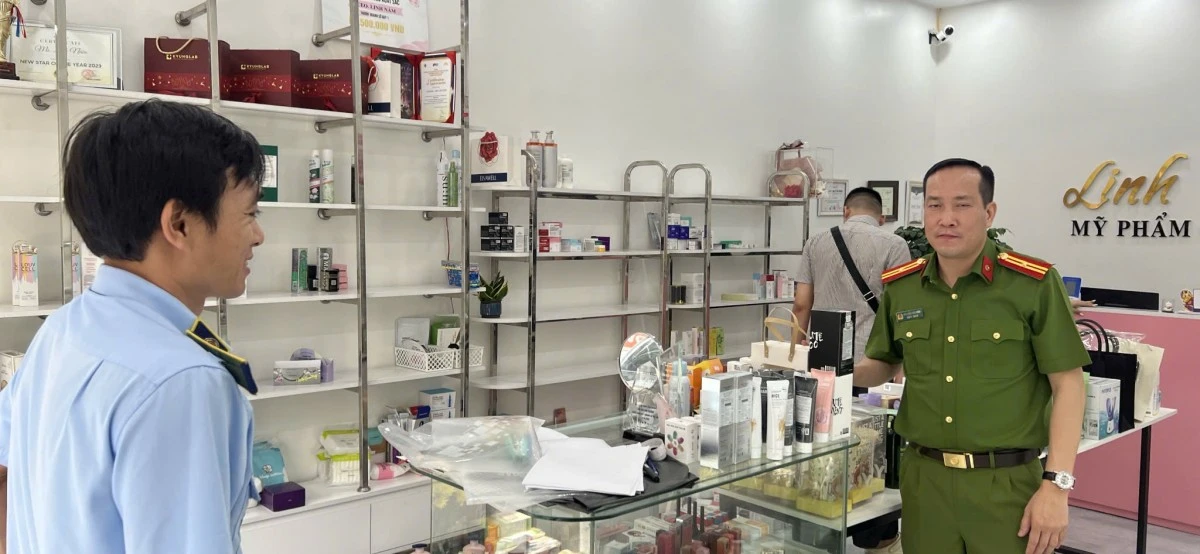 Hà Nội: Thu giữ gần 3.500 sản phẩm mỹ phẩm nhập lậu