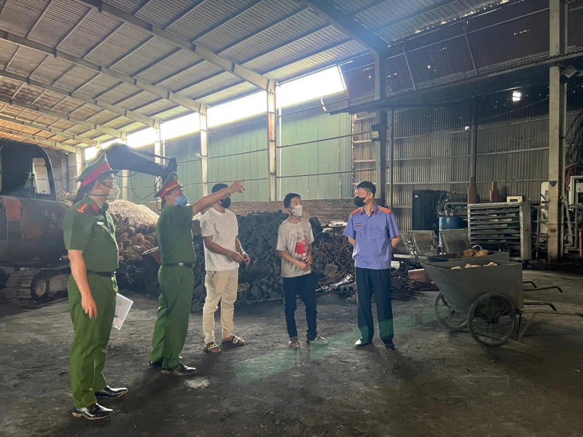 Khởi tố 4 đối tượng trong vụ chôn lấp 1.623 tấn xỉ chì thải tại Sóc Sơn