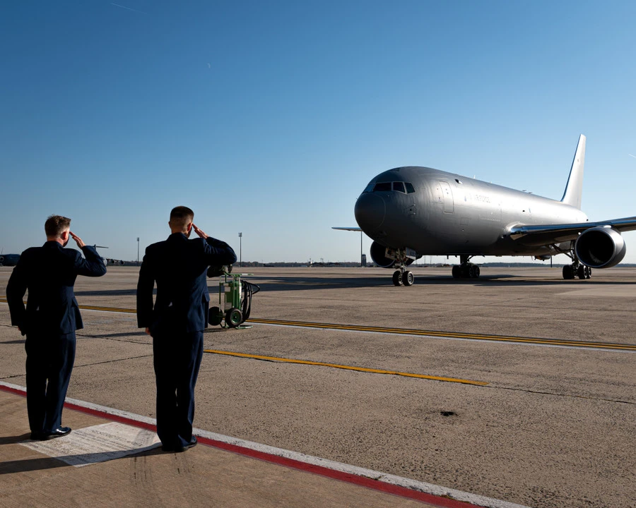 Máy bay tiếp nhiên liệu trên không KC-46A của Mỹ.