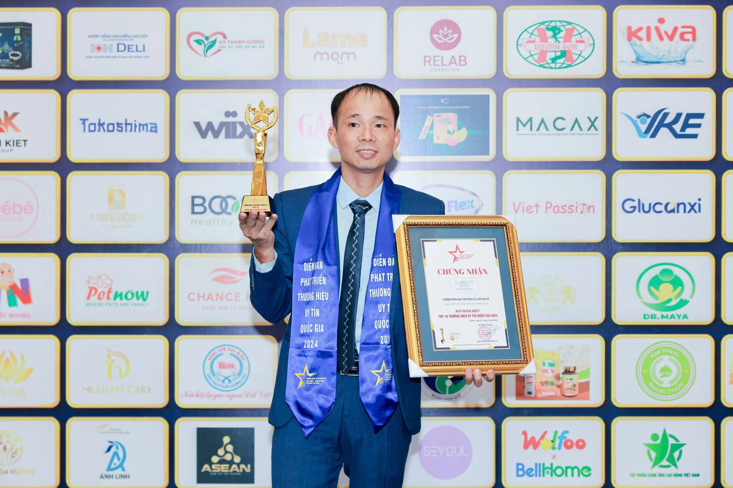 Nghệ nhân trẻ với giấc mơ đưa dao kéo Việt ra thế giới