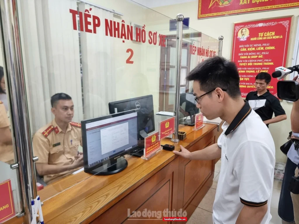 Thông báo mới: Hướng dẫn đăng ký xe tại Hà Nội từ 1/7/2025