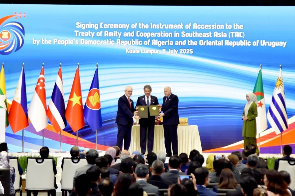 ASEAN tiếp tục là ngọn hải đăng hòa bình