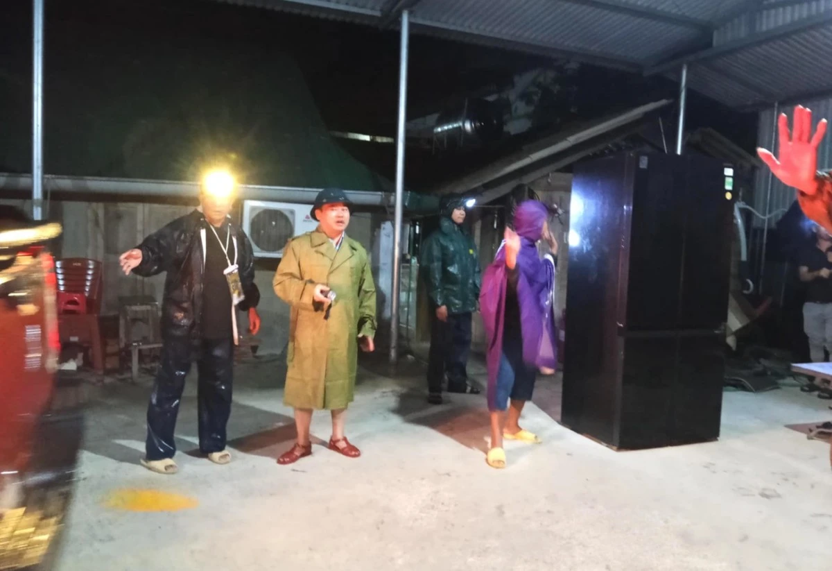 Lũ lên nhanh, các xã miền núi Nghệ An ngập sâu trong nước