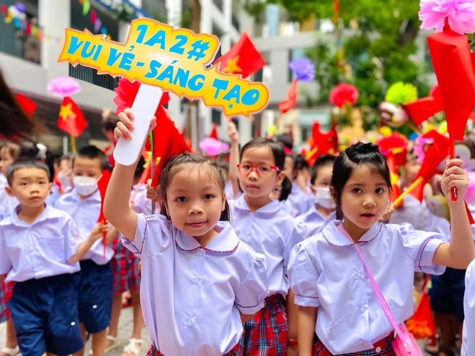 Phụ huynh Hà Nội đăng ký tuyển sinh trực tuyến vào lớp 1 đến hết ngày 3/7