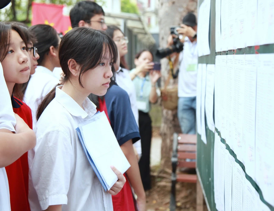 Thí sinh dự thi vào lớp 10 tại Hà Nội năm 2025.