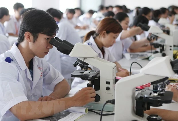 Sửa đổi, bổ sung quy định việc công dân Việt Nam ra nước ngoài học tập