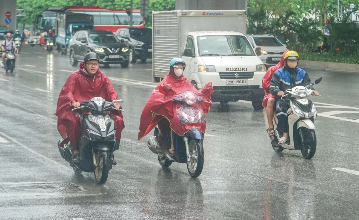 Tin bão mới nhất: Bão số 3 tăng cấp, tiến thẳng vào đất liền từ Hải Phòng đến Bắc Thanh Hóa
