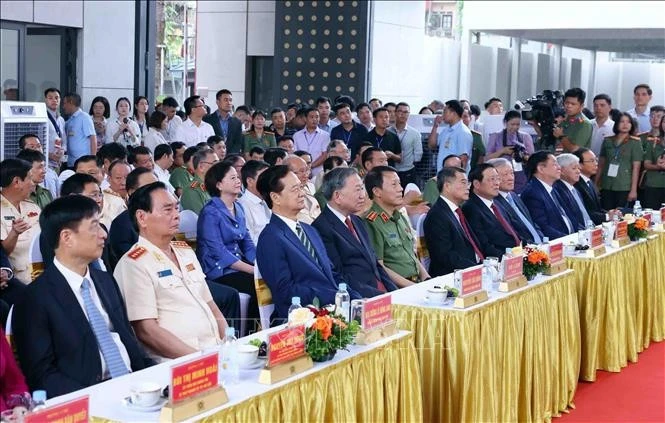 tong-bi-thu-du-le-khanh-thanh-cong-trinh-tru-so-bo-cong-an-3.jpg
