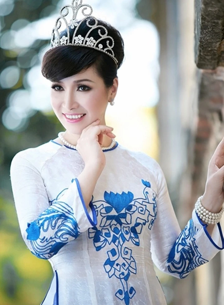 Bùi Bích Phương bỏ hào quang để theo con đường học vấn.