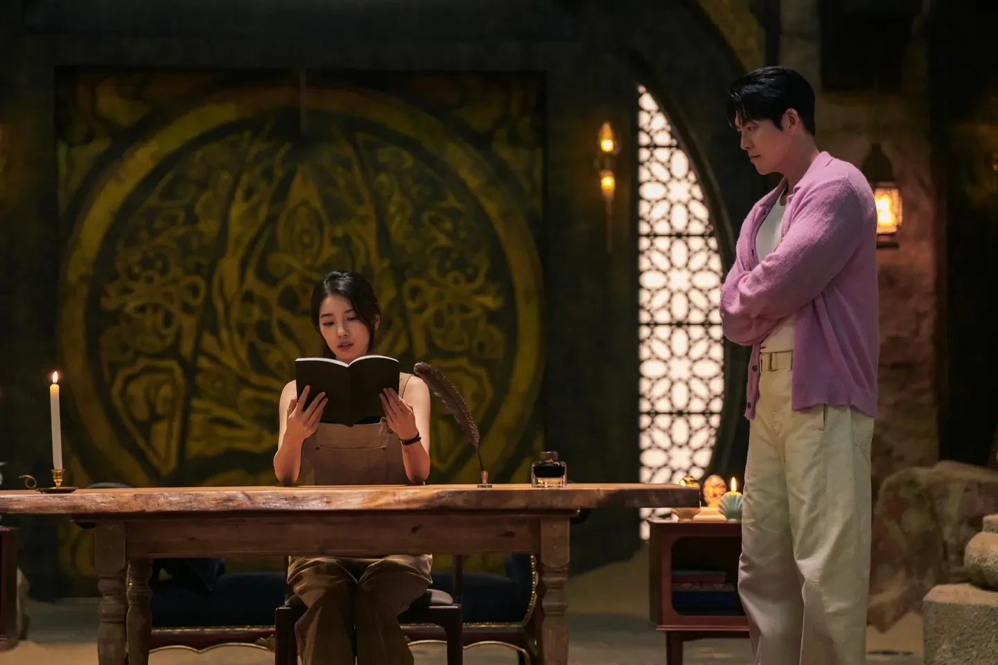là ẩn dụ về hành trình con người đi tìm ý nghĩa của thiện và ác, của yêu thương và ích kỷ. Ảnh: Netflix