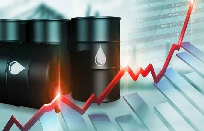 Giá xăng dầu hôm nay 19/10/2025: Sắc xanh trở lại