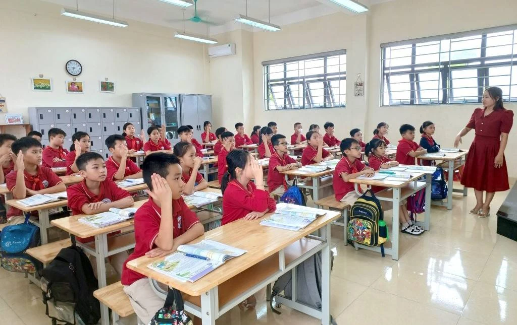 Nhiều điểm mới về khen thưởng và kỷ luật với học sinh