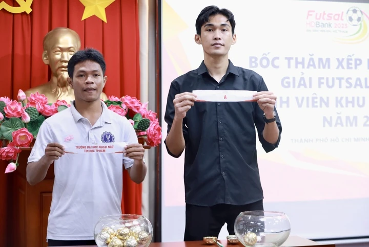 Lễ bốc thăm chia bảng.