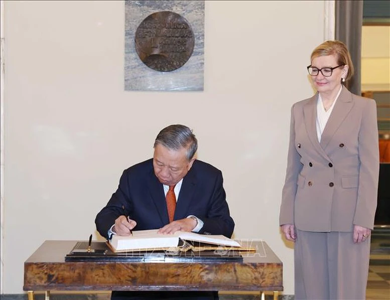 Tổng Bí thư Tô Lâm hội kiến Phó Chủ tịch thứ nhất Quốc hội Phần Lan Paula Risikko- Ảnh 3. Tổng Bí thư Tô Lâm hội kiến Phó Chủ tịch thứ nhất Quốc hội Phần Lan Paula Risikko- Ảnh 3.