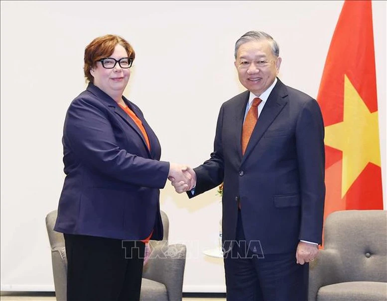 Tổng Bí thư Tô Lâm tiếp Chủ tịch Đảng Cộng sản Phần Lan Tiina Sandberg- Ảnh 1. Tổng Bí thư Tô Lâm tiếp Chủ tịch Đảng Cộng sản Phần Lan Tiina Sandberg- Ảnh 1.