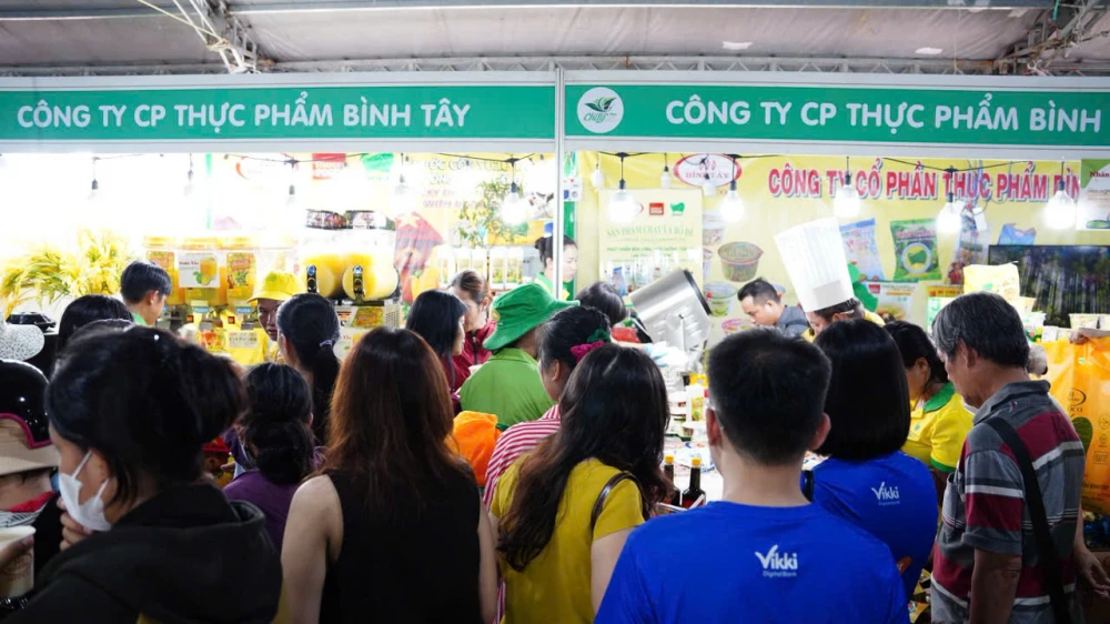 Lễ hội chay 2025 quy tự hơn 200 gian hàng từ các doanh nghiệp, nhà hàng chay, thương hiệu thực phẩm hữu cơ - thực dưỡng - OCOP của TPHCM và các tỉnh, thành trên cả nước.