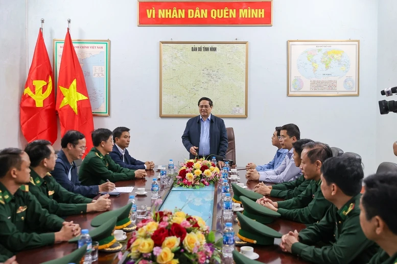 Thủ tướng thăm Đồn biên phòng tại xã biên giới vùng cao Thanh Hóa- Ảnh 1.