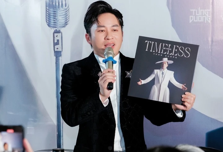 Tùng Dương thay đổi kiểu hát trong album "The Voice - Timeless".