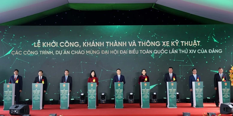 Phó Thủ tướng Lê Thành Long dự khánh thành công trình xây dựng Bệnh viện Bạch Mai và Việt Đức cơ sở 2- Ảnh 5.