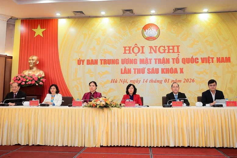Bà Hà Thị Nga giữ chức Phó Chủ tịch - Tổng Thư ký Ủy ban Trung ương MTTQ Việt Nam- Ảnh 1. Bà Hà Thị Nga giữ chức Phó Chủ tịch - Tổng Thư ký Ủy ban Trung ương MTTQ Việt Nam- Ảnh 1.