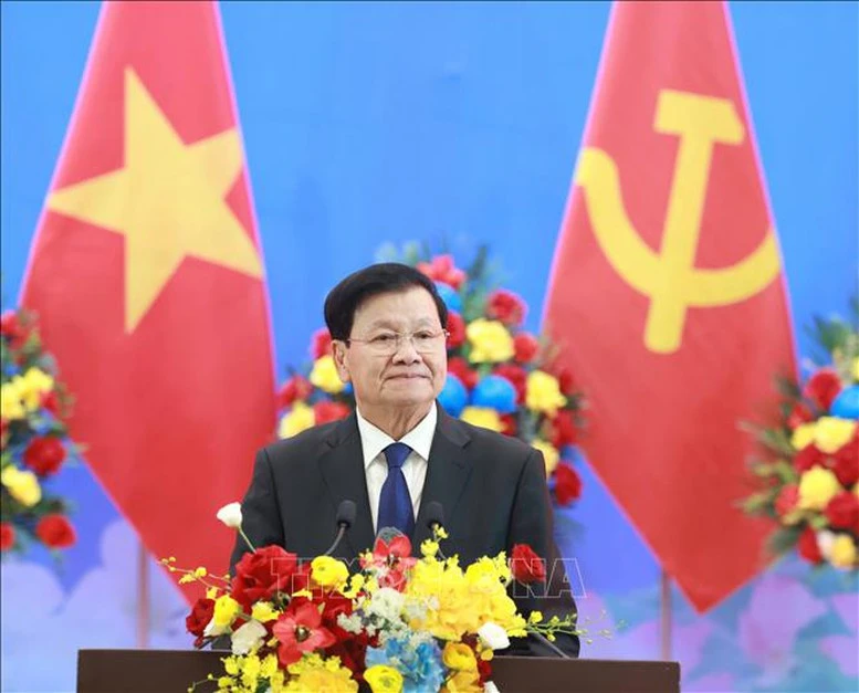 Chiêu đãi trọng thể chào mừng Tổng Bí thư, Chủ tịch nước Lào Thongloun Sisoulith và Phu nhân cùng Đoàn đại biểu cấp cao Lào- Ảnh 6. Chiêu đãi trọng thể chào mừng Tổng Bí thư, Chủ tịch nước Lào Thongloun Sisoulith và Phu nhân cùng Đoàn đại biểu cấp cao Lào- Ảnh 6.