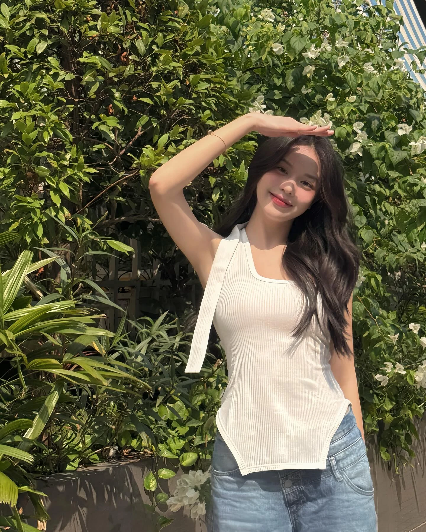 Ngắm style nữ tính của Hoa hậu Thanh Thủy mà xiêu lòng- Ảnh 5. Ngắm style nữ tính của Hoa hậu Thanh Thủy mà xiêu lòng- Ảnh 5.